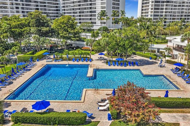 2500 Parkview Dr 1514, Hallandale Beach, FL 33009