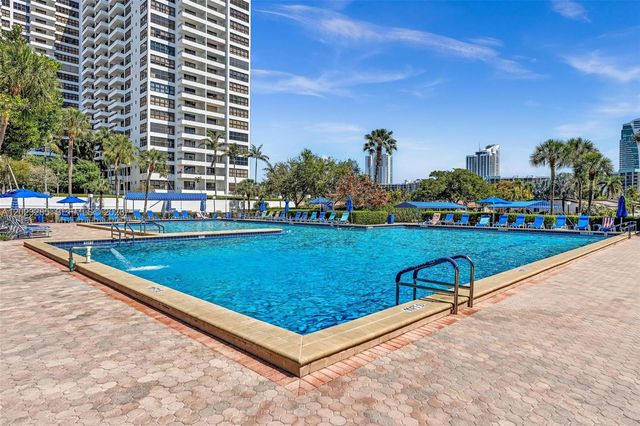 2500 Parkview Dr 1514, Hallandale Beach, FL 33009