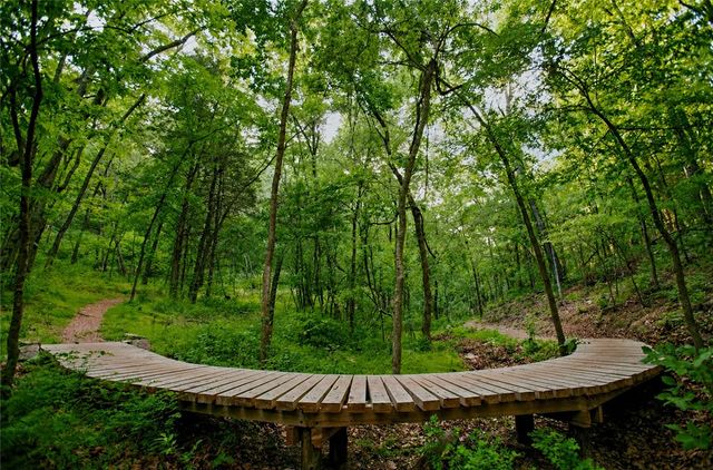 12 Blakeney Lane, Bella Vista, AR 72714