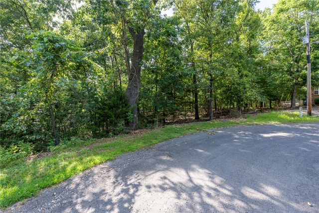 12 Blakeney Lane, Bella Vista, AR 72714