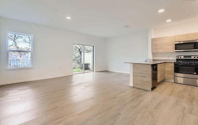 1213 SOUTHSTATION PLACE 402, Orlando, FL 32809