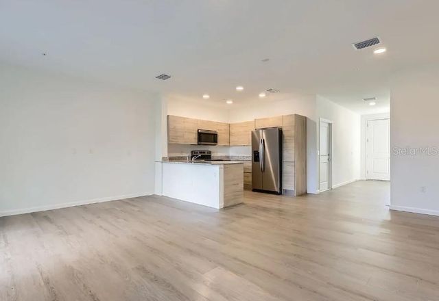 1213 SOUTHSTATION PLACE 402, Orlando, FL 32809