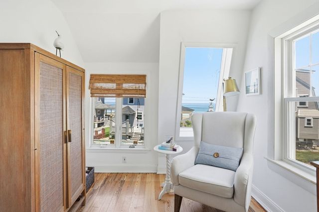 26 Manomet Ave, Hull, MA 02045