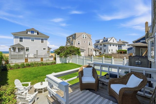 26 Manomet Ave, Hull, MA 02045