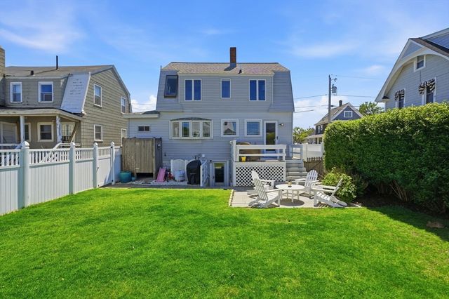 26 Manomet Ave, Hull, MA 02045