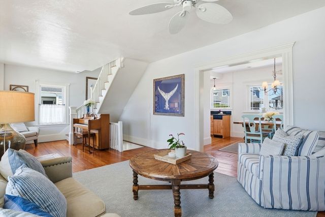 26 Manomet Ave, Hull, MA 02045