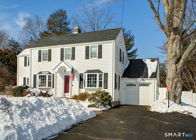 71 Vista Road, North Haven, CT 06473