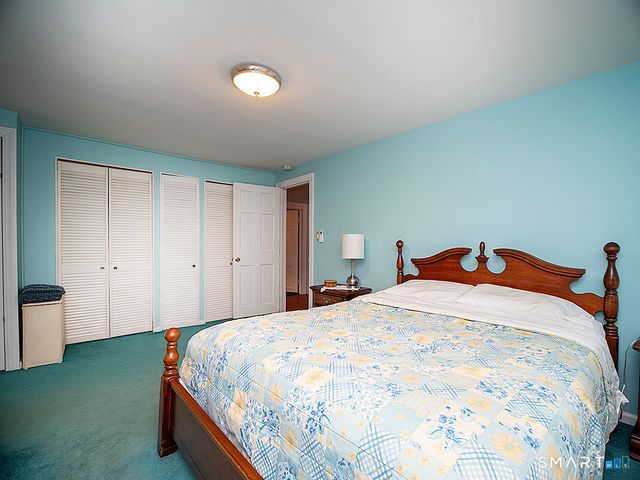 71 Vista Road, North Haven, CT 06473