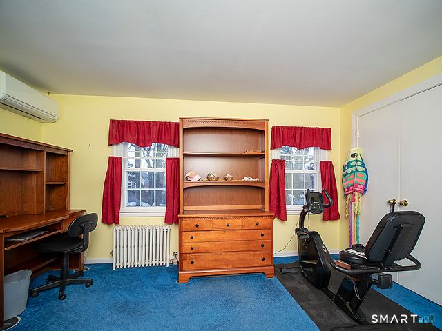 71 Vista Road, North Haven, CT 06473