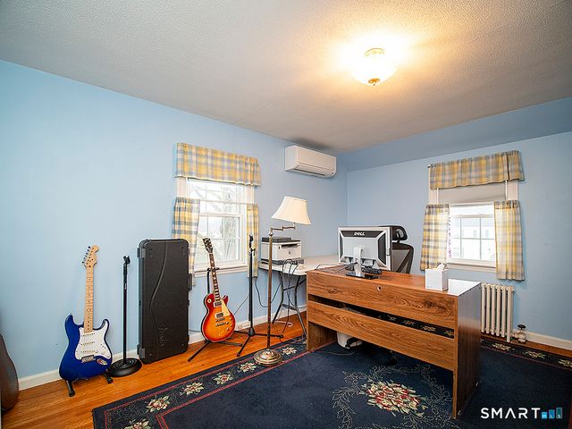 71 Vista Road, North Haven, CT 06473