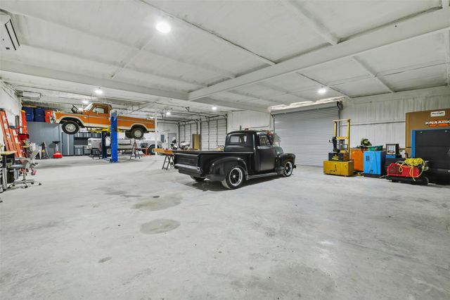 1425 County Road 116, Caldwell, TX 77836