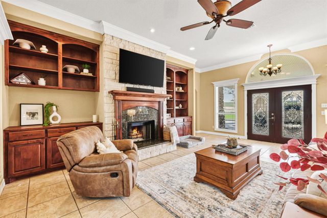 1425 County Road 116, Caldwell, TX 77836