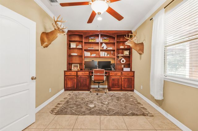 1425 County Road 116, Caldwell, TX 77836