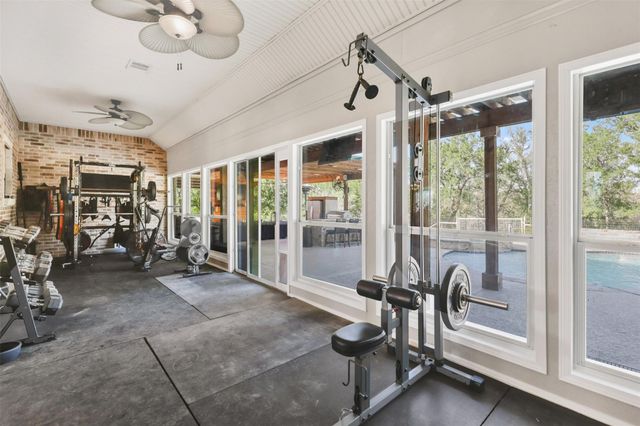 1425 County Road 116, Caldwell, TX 77836