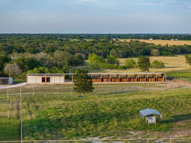 1425 County Road 116, Caldwell, TX 77836