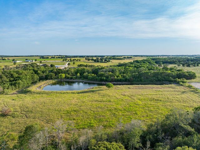 1425 County Road 116, Caldwell, TX 77836