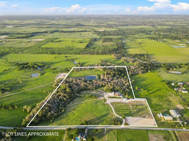 1425 County Road 116, Caldwell, TX 77836