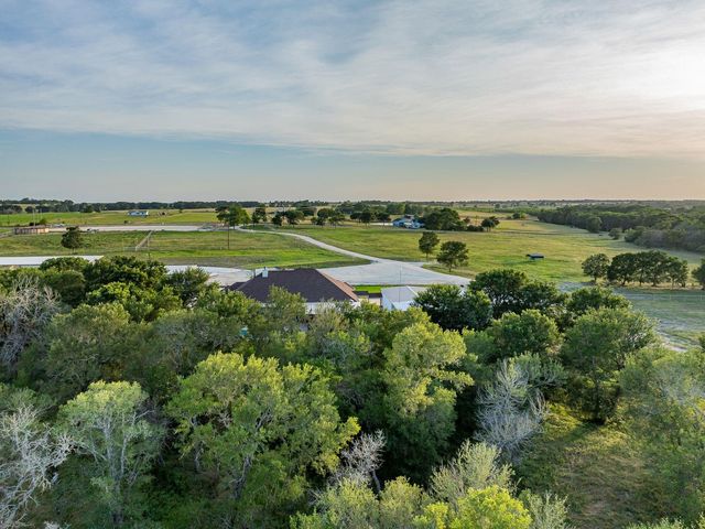 1425 County Road 116, Caldwell, TX 77836