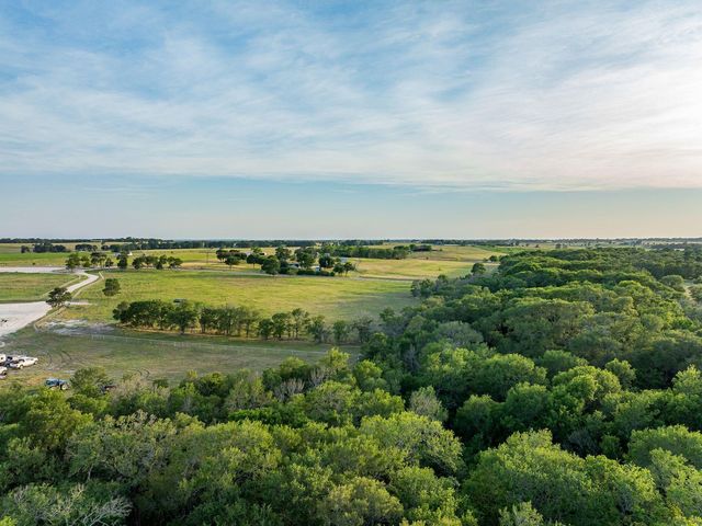 1425 County Road 116, Caldwell, TX 77836