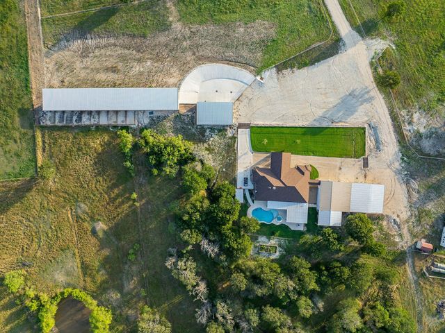 1425 County Road 116, Caldwell, TX 77836