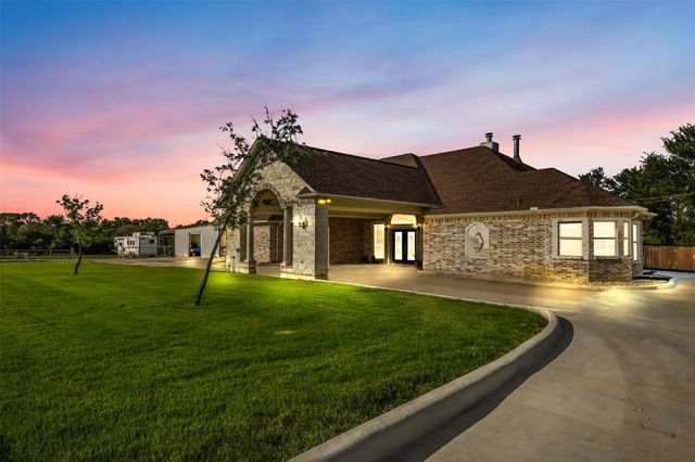 1425 County Road 116, Caldwell, TX 77836