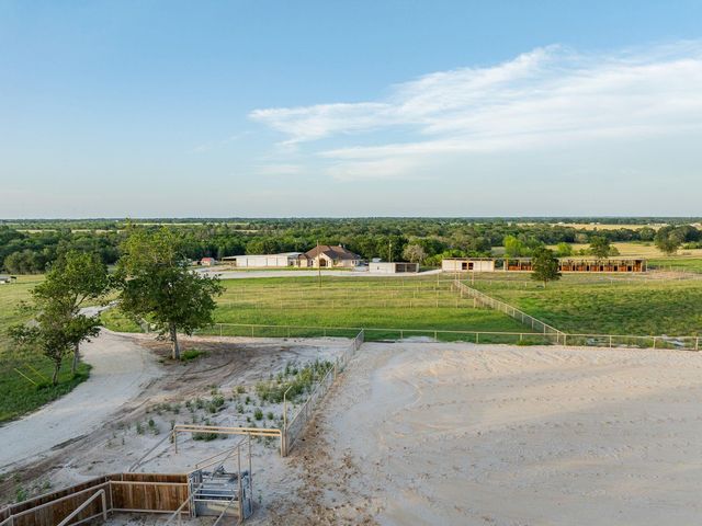 1425 County Road 116, Caldwell, TX 77836