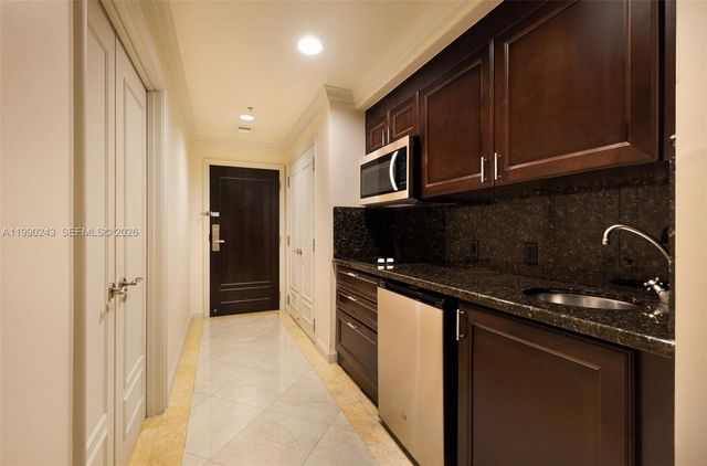 601 N Ft Lauderdale Beach Blvd 903, Fort Lauderdale, FL 33304