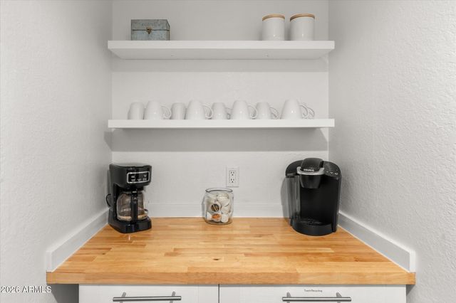 16012 N 50TH Street, Scottsdale, AZ 85254