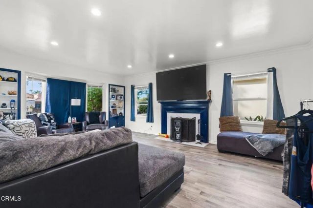 439 Deodar Avenue, Oxnard, CA 93030