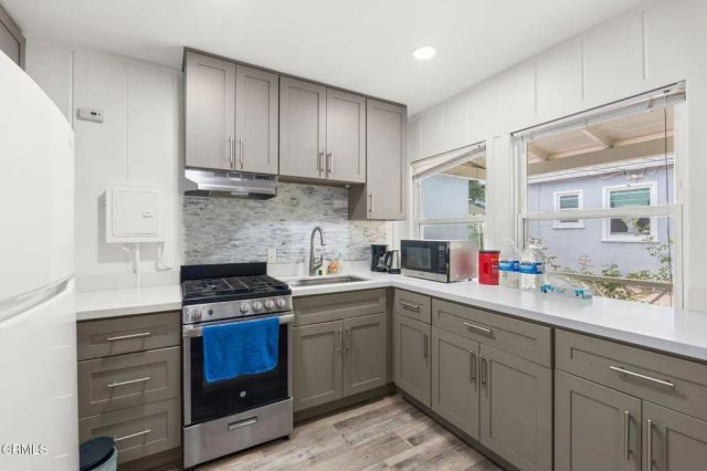 439 Deodar Avenue, Oxnard, CA 93030