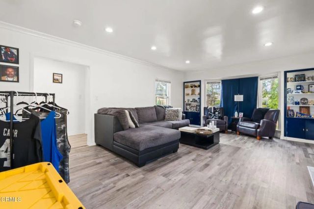 439 Deodar Avenue, Oxnard, CA 93030