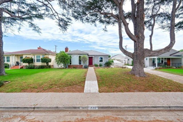 439 Deodar Avenue, Oxnard, CA 93030