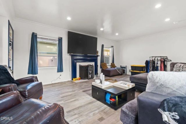 439 Deodar Avenue, Oxnard, CA 93030