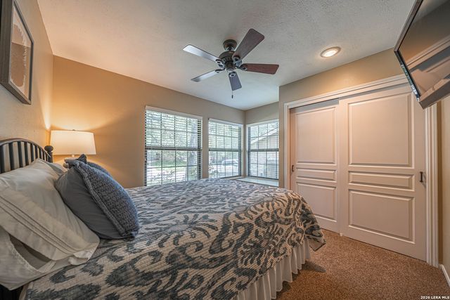 8542 ODYSSEY DR, Universal City, TX 78148