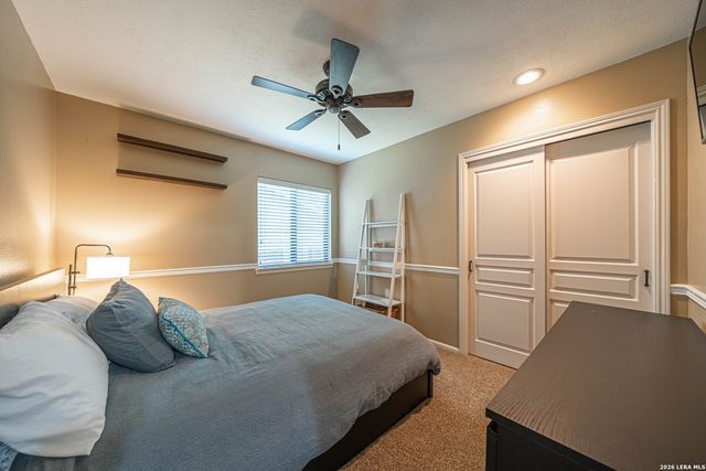 8542 ODYSSEY DR, Universal City, TX 78148