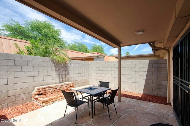 1814 W FRIER Drive, Phoenix, AZ 85021