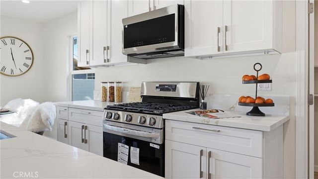 6415 Charlesworth Avenue, North Hollywood, CA 91606