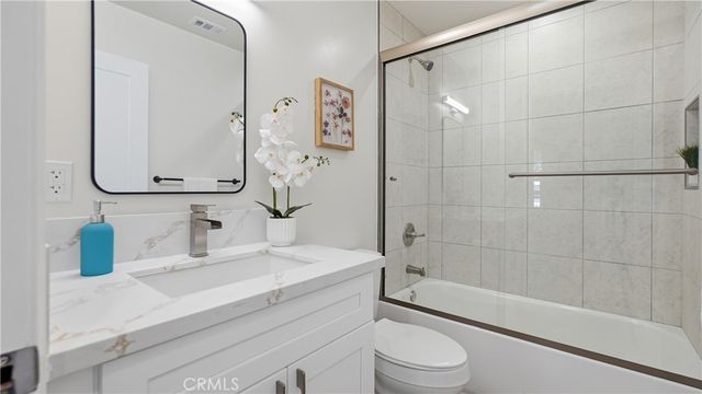 6415 Charlesworth Avenue, North Hollywood, CA 91606