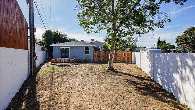 6415 Charlesworth Avenue, North Hollywood, CA 91606
