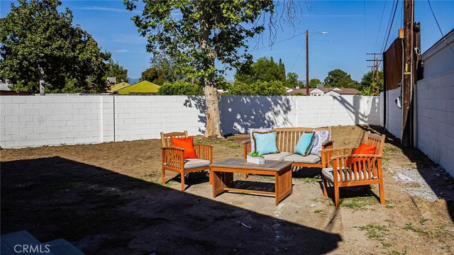 6415 Charlesworth Avenue, North Hollywood, CA 91606