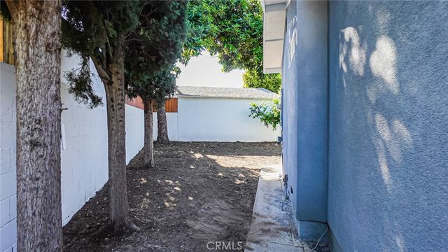 6415 Charlesworth Avenue, North Hollywood, CA 91606