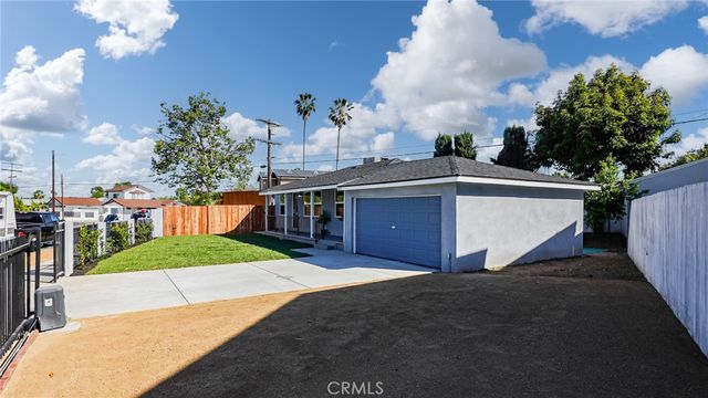 6415 Charlesworth Avenue, North Hollywood, CA 91606