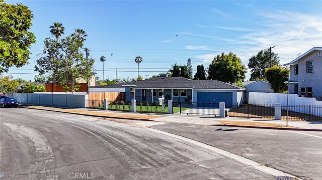 6415 Charlesworth Avenue, North Hollywood, CA 91606