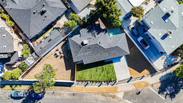 6415 Charlesworth Avenue, North Hollywood, CA 91606