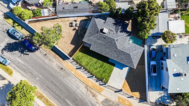 6415 Charlesworth Avenue, North Hollywood, CA 91606