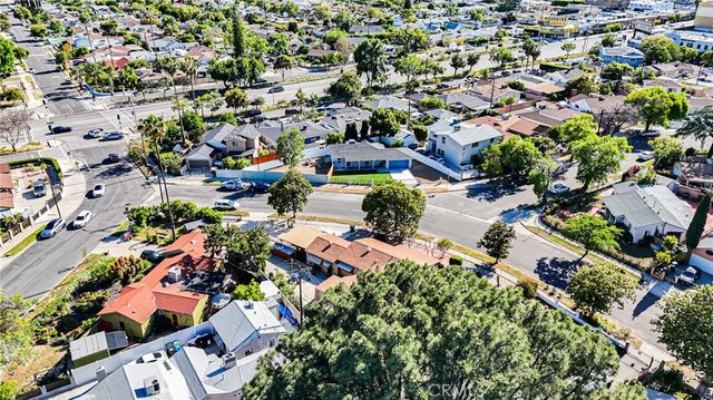 6415 Charlesworth Avenue, North Hollywood, CA 91606