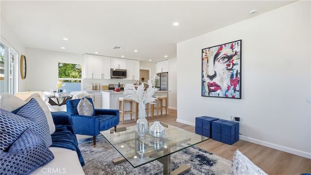 6415 Charlesworth Avenue, North Hollywood, CA 91606