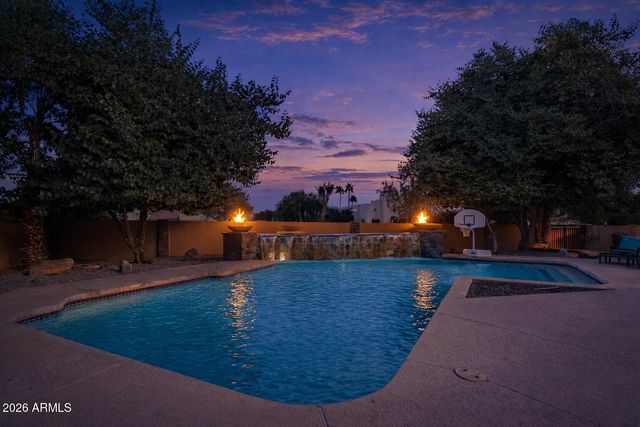 11621 S BLACKFOOT Drive, Phoenix, AZ 85044