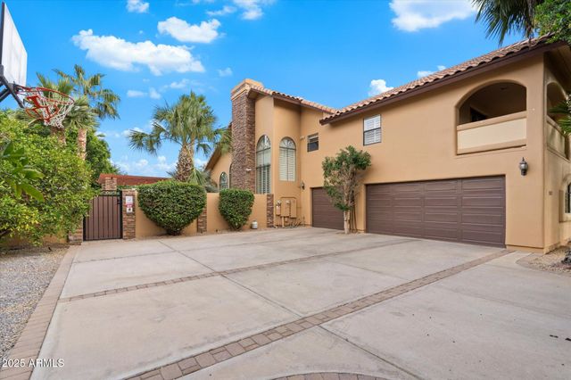 11621 S BLACKFOOT Drive, Phoenix, AZ 85044