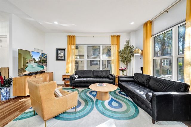 2633 NE 14th Avenue 107, Wilton Manors, FL 33334